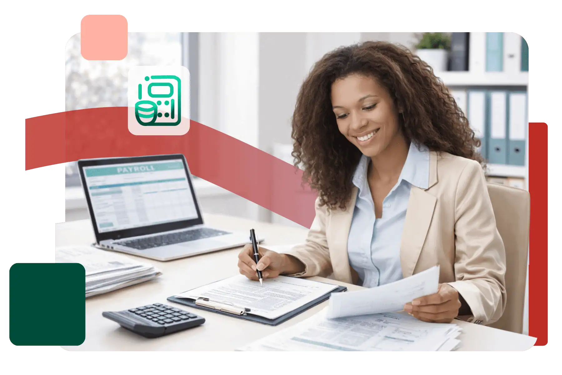 Femme assise à son bureau devant des documents et avec un stylo à la main